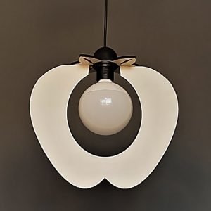 Παιδικό φωτιστικό κρεμαστό ξύλινο σχήμα μήλο σε λευκή απόχρωση