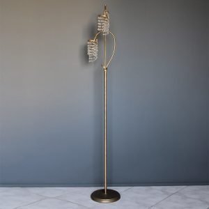 Επιδαπέδιο φωτιστικό μεταλλικό με 2 φώτα Ε14 και κρύσταλλα σε χρυσό αντικέ απόχρωση.