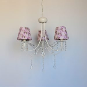 Φωτιστικό οροφής τρίφωτο λευκό με λουλουδένια καπέλα